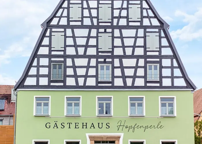 Mit Terrasse 